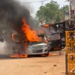 चलती कार धू धू कर – हुई खाक..