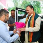 कांकेर पहुंचे स्वास्थ्य मंत्री श्याम बिहारी जायसवाल, जनप्रतिनिधियों और कलेक्टर ने किया भव्य स्वागत