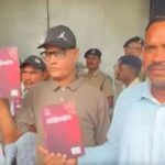 हाथ में गीता, आंखों में नई जिंदगी का सपना… 15 अगस्त से पहले रायपुर जेल से 9 आजीवन कैदी रिहा, भावुक कर देने वाला VIDEO